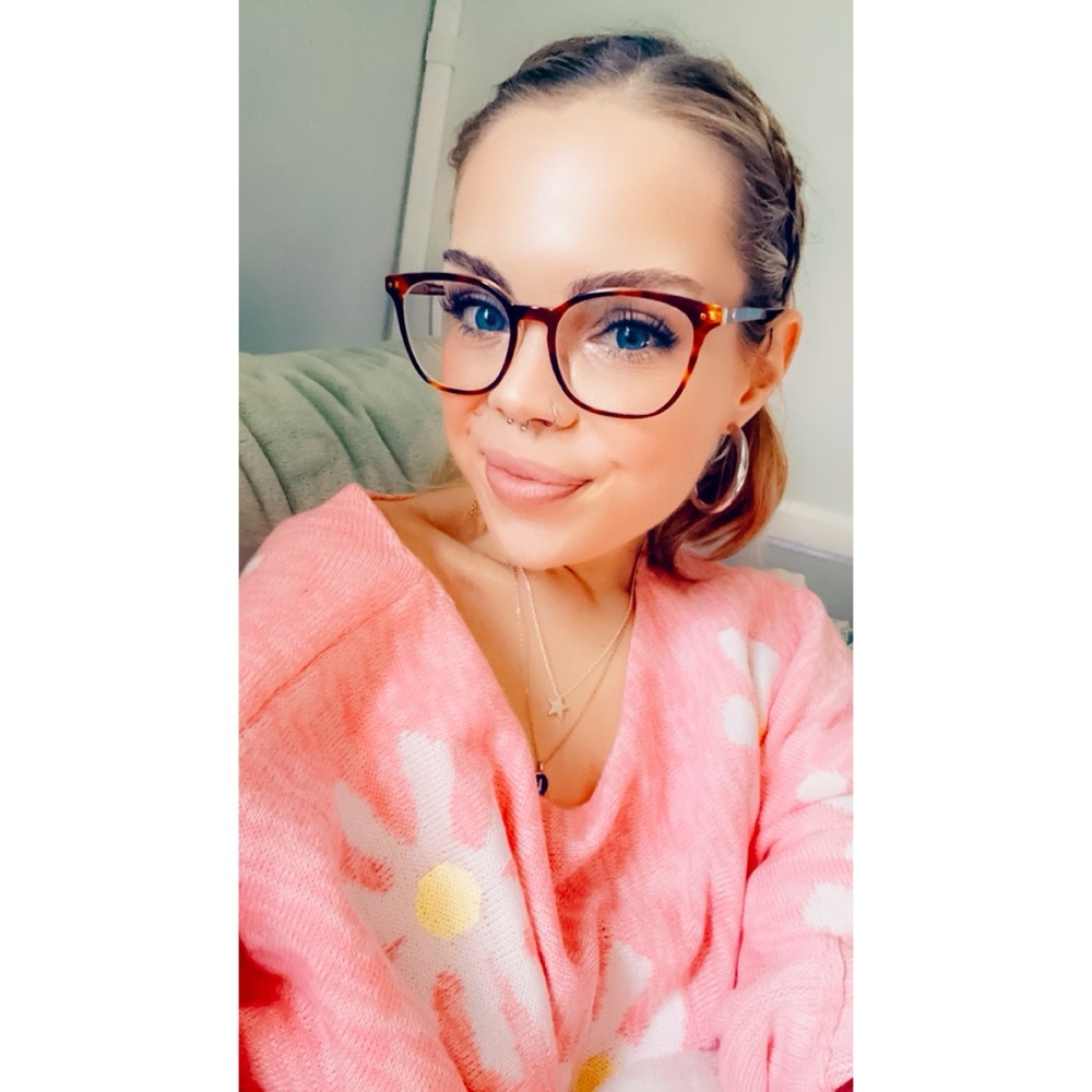 Meet your Posher, Lynsie